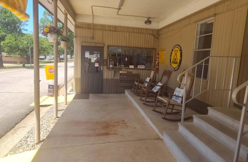 Texarkana Cabin | Texarkana KOA