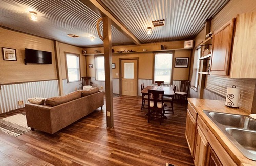 Medina Cabin | Texas Blue Apple Cottage