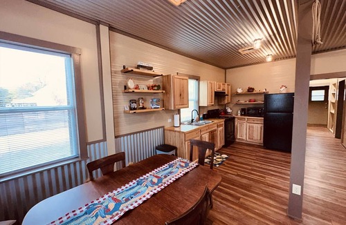 Medina Cabin | Texas Blue Apple Cottage
