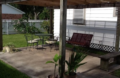 Texas City House | Texas City Home - Work or Play Near Galveston Bay