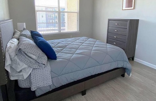 Lincoln Park Apartment | Texas Corporate Housing Solutions Professional Apt