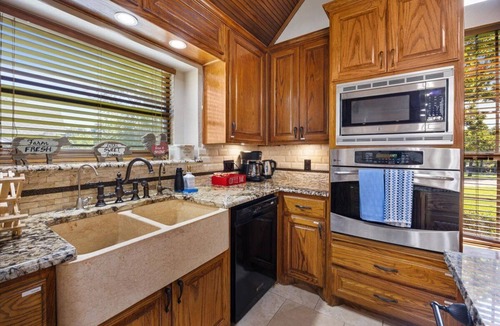 South Arlington House | Texas Country Oasis - Pool, Game Room & Near Stockyards & Arlington