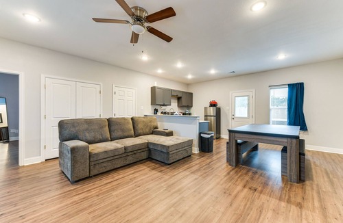 Whitney House | Texas Family Home w/Hot Tub: 1 Mi to Lake Whitney