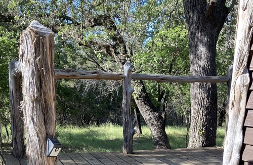 Round Mountain Cabin | Texas Hill Country Ranch Wildlife Fire Pit Private Deck Close to Parks