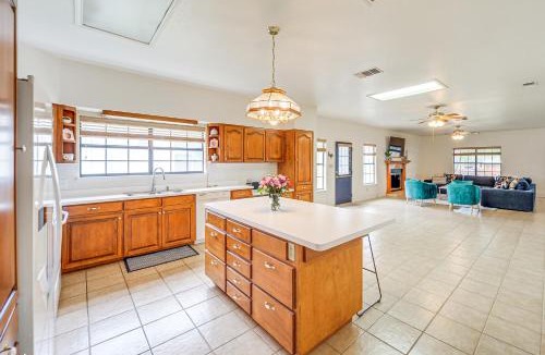 Camp Wood House | Texas Hill Country Retreat - Walk to Nueces River!