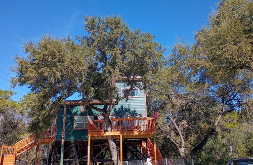 Lakehills House | Texas Hill Country Treehouse with Deck & Scenic Views