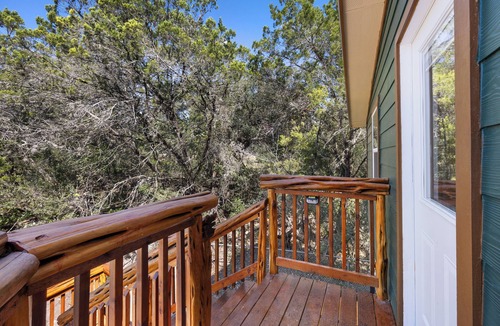 Lakehills House | Texas Hill Country Treehouse with Deck & Scenic Views