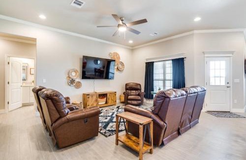 Canyon House | Texas Home w/Hot Tub: 3 Mi to Downtown Canyon!
