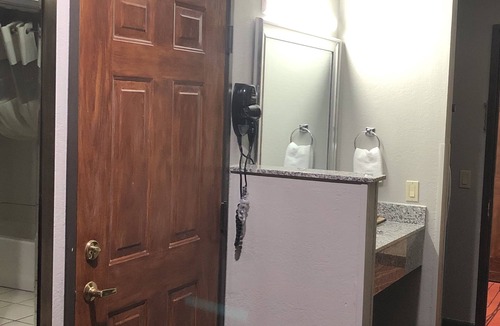 Lufkin Hotel | Texas Inn & Suites