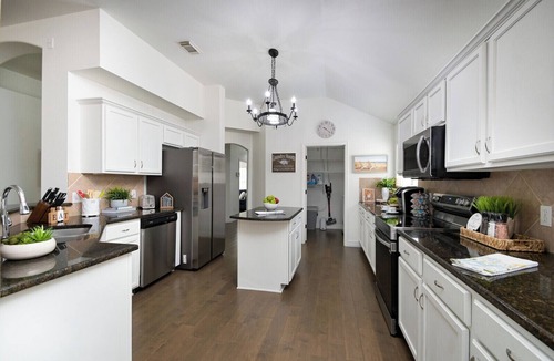 Wetmore House | Texas Luxury Home II - 4 Bedrooms one story House