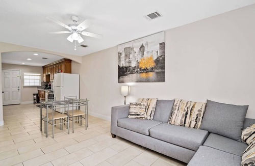 OST - South Union Apartment | Texas Med Center Opulent & Luxury Home