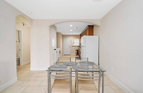 OST - South Union Apartment | Texas Med Center Opulent & Luxury Home
