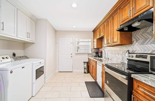 OST - South Union Apartment | Texas Med Center Opulent & Luxury Home