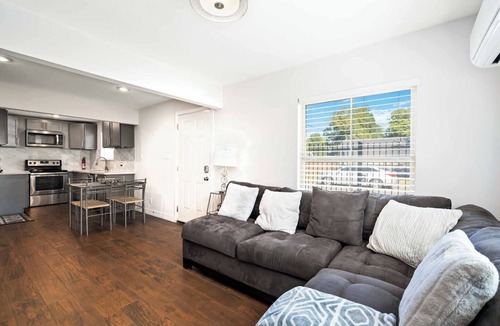 OST - South Union Apartment | Texas Med Center Stunning & Vibrant Stay