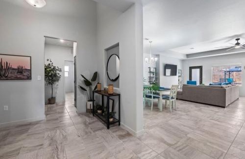 Chamberino House | Texas Modern 4BR 3BA Home Gazebo Spacious Yard Villa