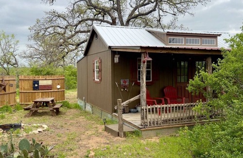 Voca Cabin | Texas Our Texas - Castell Cabin - Sleeps 4