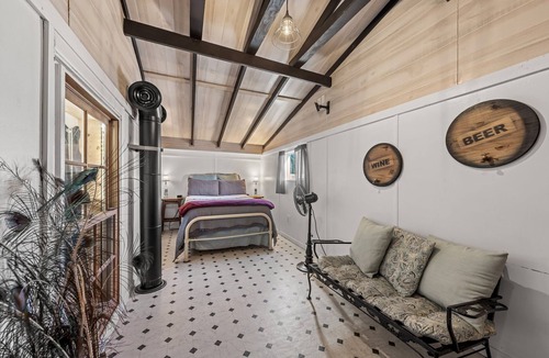 Fredericksburg Bed & Breakfast | Texas Prohibition - Close to Luckenbach