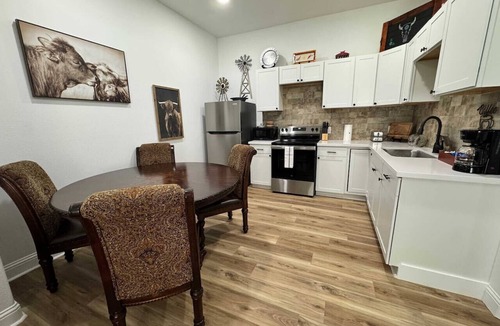 Nederland House | Texas Ranch 2BR 1BA Duplex