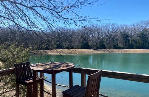 Elmo Cabin | Texas Safari Camp Hummingbird Tree House