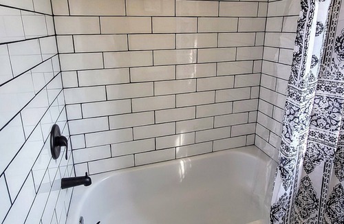 Hewitt House | Texas Sunshine Oasis WACO/Silos/Baylor: Pool, Piano, PingPong, Pets