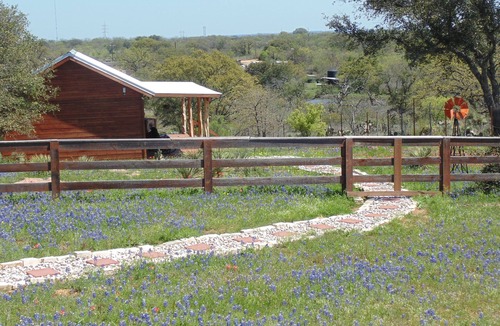 Llano Cabin | Texas T Bed and Breakfasts