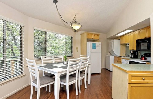Lakeway Villa | Texas Thistle #9 - Waterside Villa with Spa Amenities