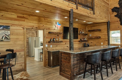 Van Zandt County House | Texas Tombstone, your private town