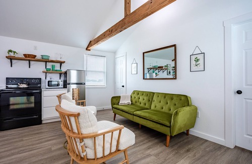 Valley Mills House | Texas Trio #2 - Waco, Magnolia, Baylor