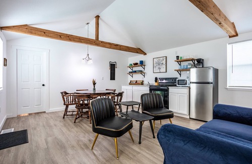 Valley Mills House | Texas Trio #3 - Waco, Magnolia, Baylor