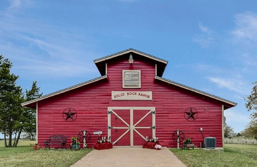 Carmine House | Texas Y'all - Solid Rock Ranch