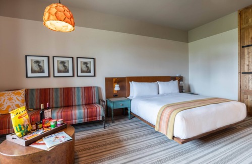 Las Colinas Hotel | Texican Court, by Valencia Hotel Collection
