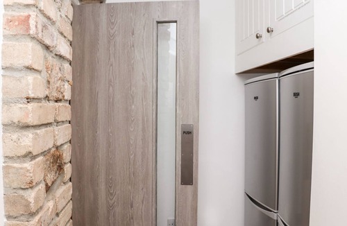 Camborne Cottage | TEYLU, pet friendly in Camborne