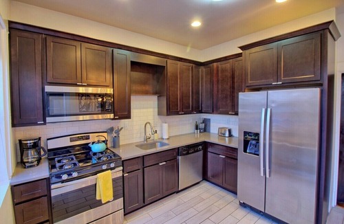 Tower Grove East House | TG Sanctuary | Historic 3BR | Private Yard + Den