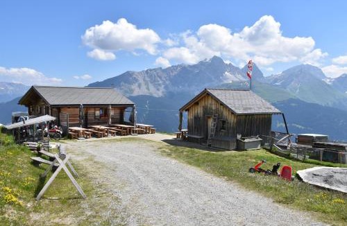 Riom-Parsonz House | Tgamon Somtgant mit Glasdach