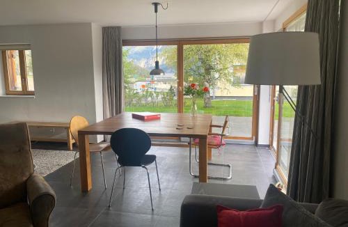 Lenz House | Tgesa Grischa