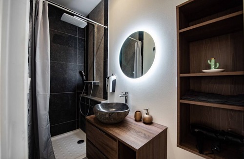 Mulhouse Apartment | Théâtre Sinne Luxury Apartment