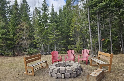 Lantier Ski Chalet | The Escapade - Private hot tub with pool table 6BR