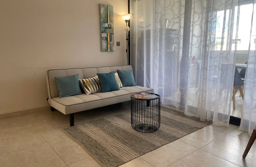 Les Terres Basses Condo | The Hibiscus