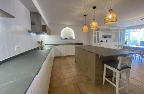 Tamarit House | Th29 Deluxe beachfront apartment in Tamarit