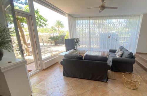 Tamarit House | Th29 Deluxe beachfront apartment in Tamarit