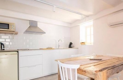 Old Town Apartment | th56a apartaments murmur la font