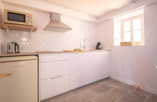 Old Town Apartment | th56a apartaments murmur la font