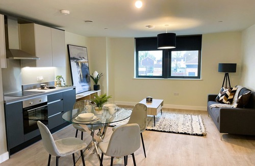 West Bromwich Apartment | Tha Kaizen