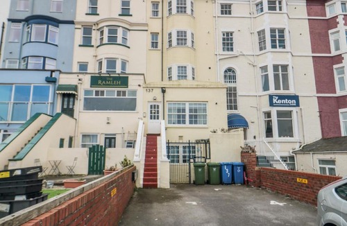 Scarborough Apartment | Thalassa