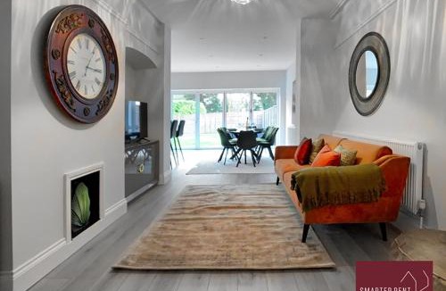 Thames Ditton Apartment | Thames Ditton 4 Bedroom Detached House