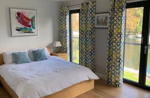 Whitchurch-on-Thames House | Thames Riverside Luxury Home