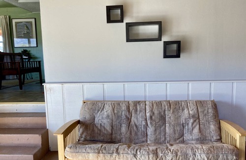 Magdalena House | That 70's Place on 36 acres; great hiking, bird watching, rockhounding, VLA