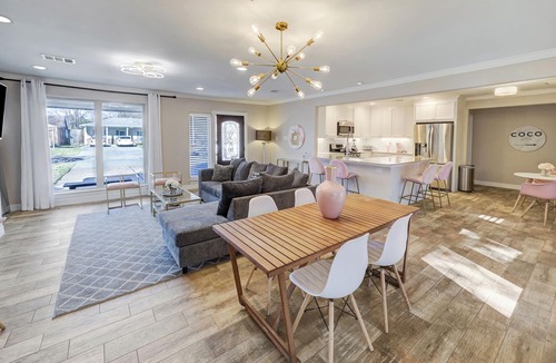 Woodlake - Briar Meadow House | That Pink House