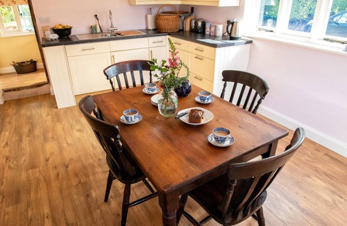 Irstead House | Thatch Cottage - A luxury Norfolk hideaway