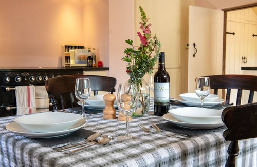 Irstead House | Thatch Cottage - A luxury Norfolk hideaway